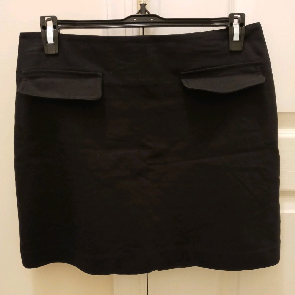 Forever 21 Essentials Black skirt size 4